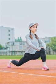 为什么球员在打击时要戴护腿