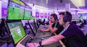 拜仁高层：南看台球迷燃放烟花破坏环境，欧足联肯定会做出处罚